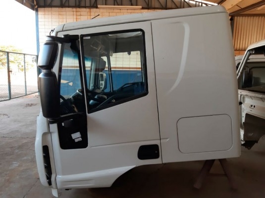 Cabine Iveco Tector 240E25